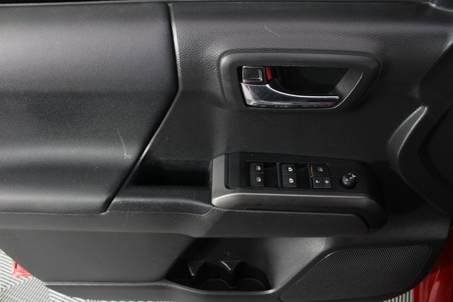 2022 Toyota Tacoma 4WD SR