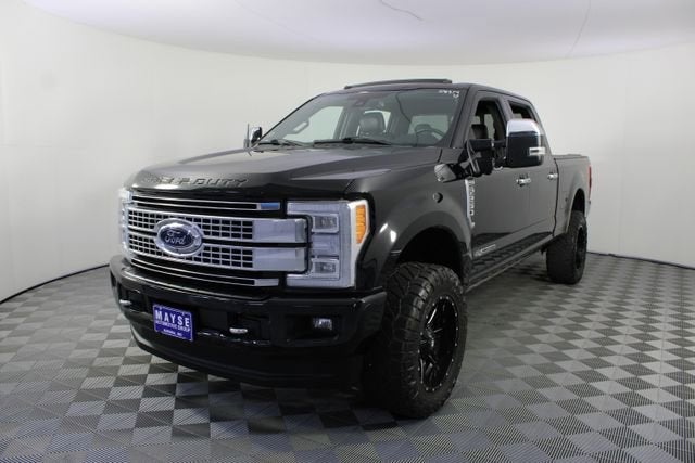 2017 Ford Super Duty F-250 SRW Lariat