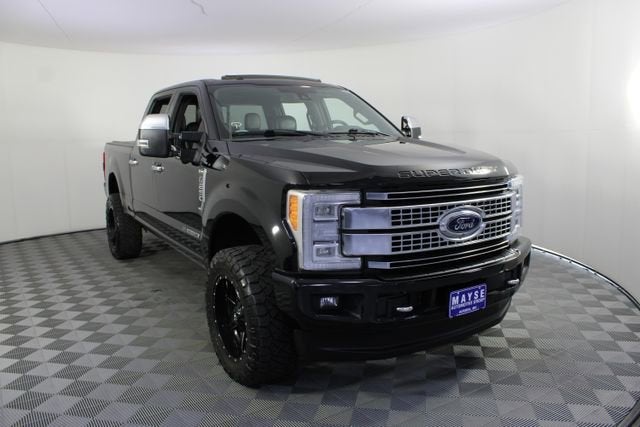 2017 Ford Super Duty F-250 SRW Lariat
