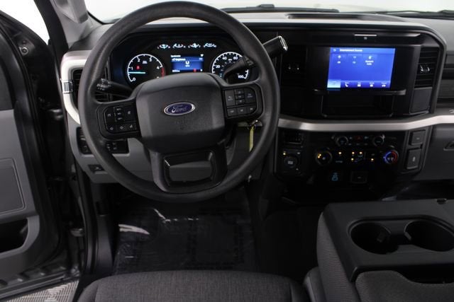 2025 Ford Super Duty F-350 SRW XL