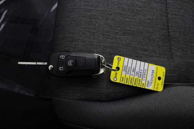 2025 Ford Super Duty F-350 SRW XL