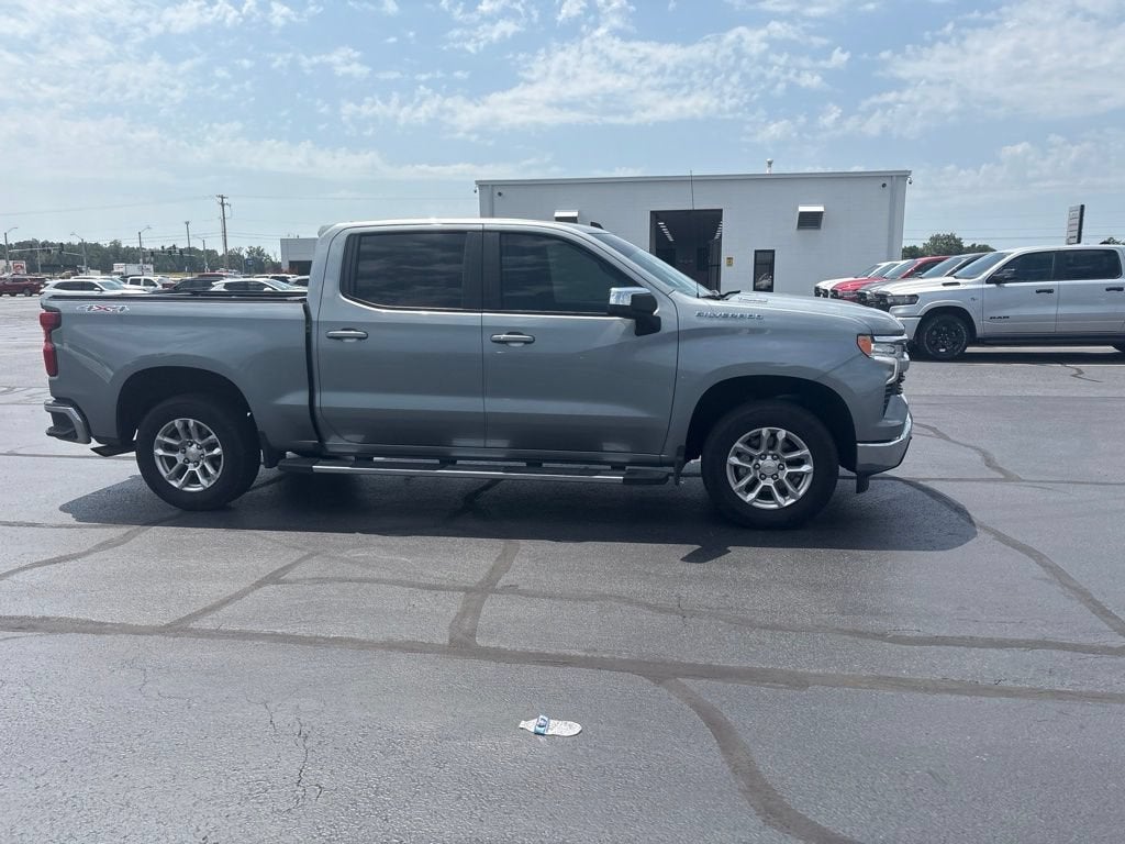 2025 Chevrolet Silverado 1500 LT