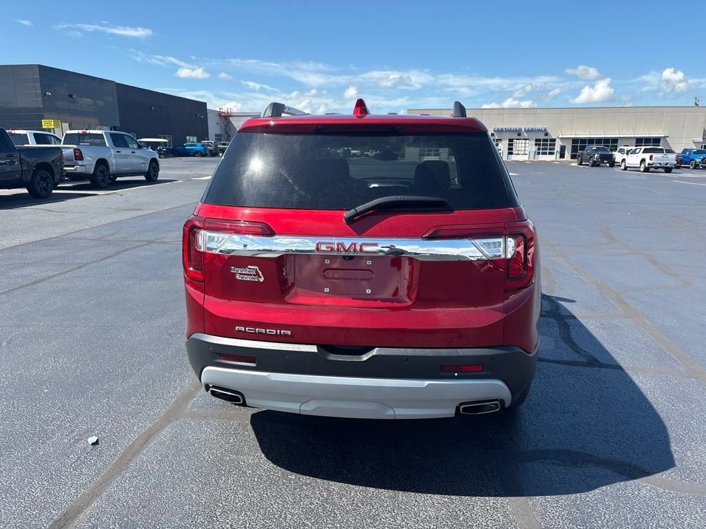 2023 GMC Acadia SLT