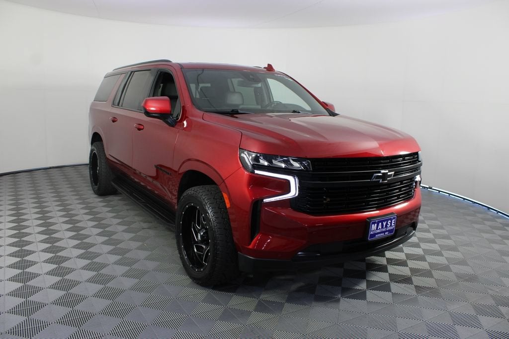 2023 Chevrolet Suburban RST