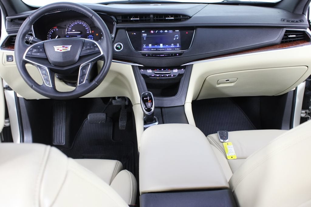 2017 Cadillac XT5 Luxury FWD