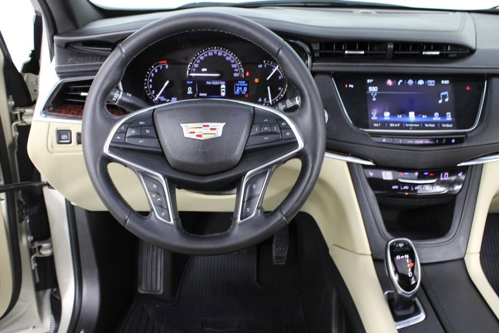 2017 Cadillac XT5 Luxury FWD