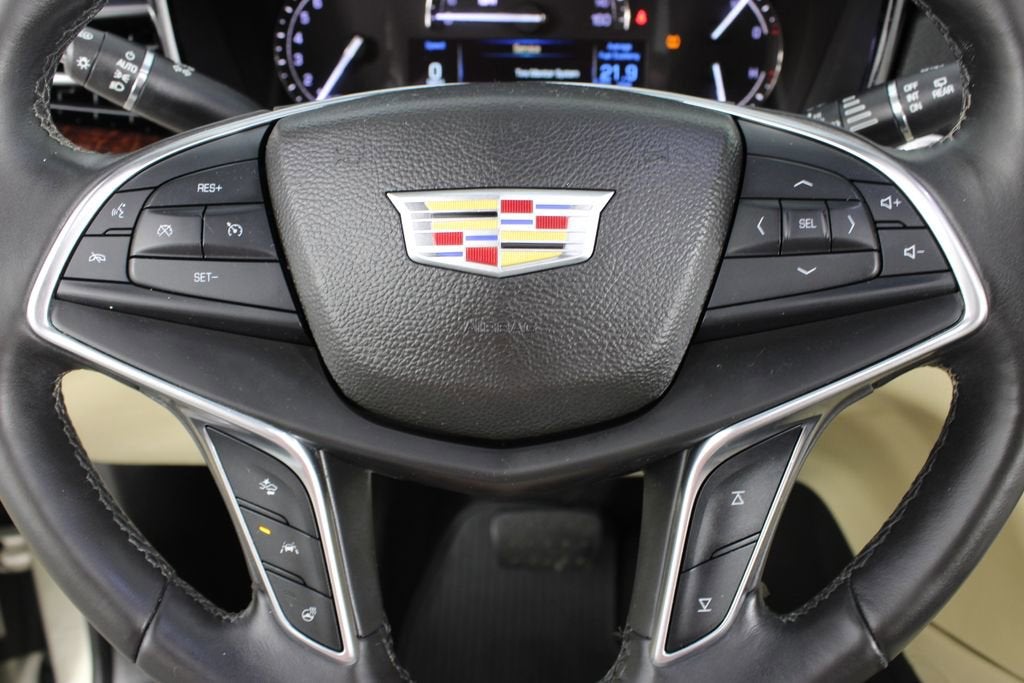 2017 Cadillac XT5 Luxury FWD