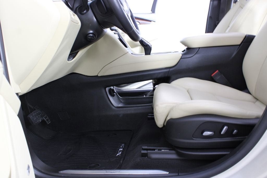 2017 Cadillac XT5 Luxury FWD