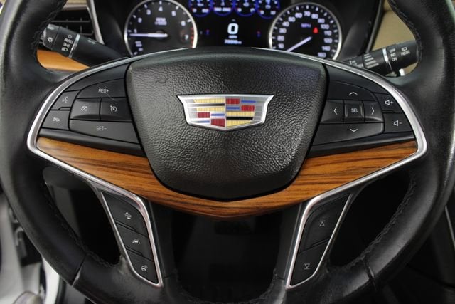 2017 Cadillac XT5 Platinum AWD