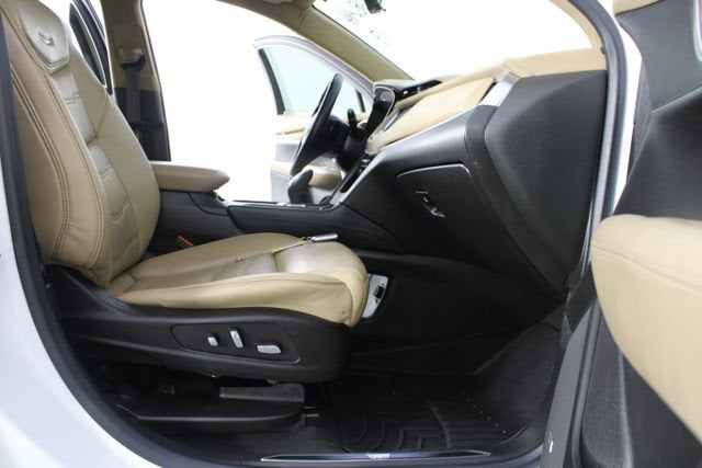 2017 Cadillac XT5 Platinum AWD