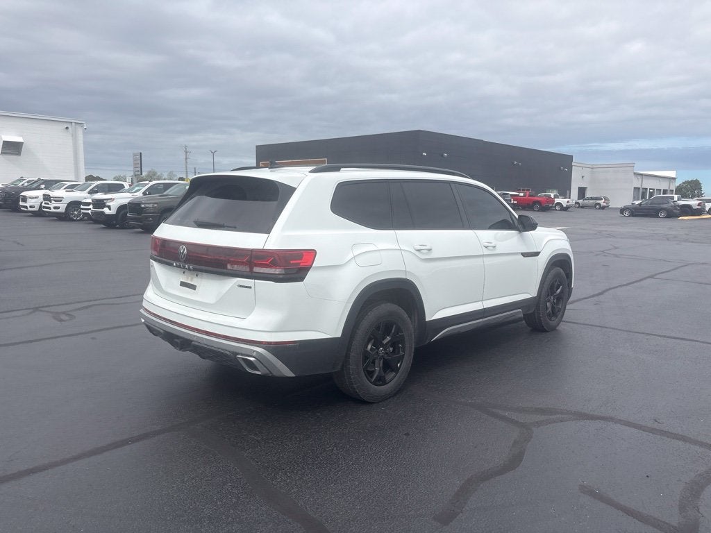 2024 Volkswagen Atlas 2.0T Peak Edition SE w/Technology