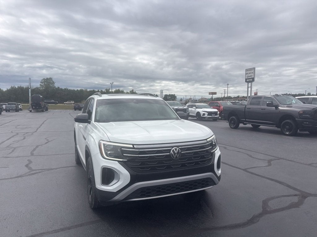 2024 Volkswagen Atlas 2.0T Peak Edition SE w/Technology