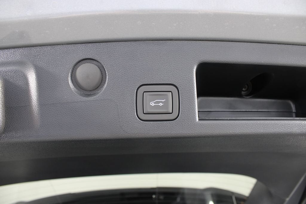 2027 Chevrolet Equinox LT - Photo 18