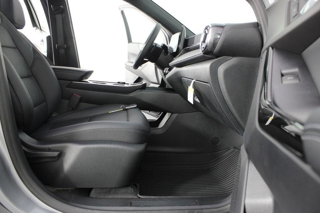 2027 Chevrolet Equinox LT - Photo 20