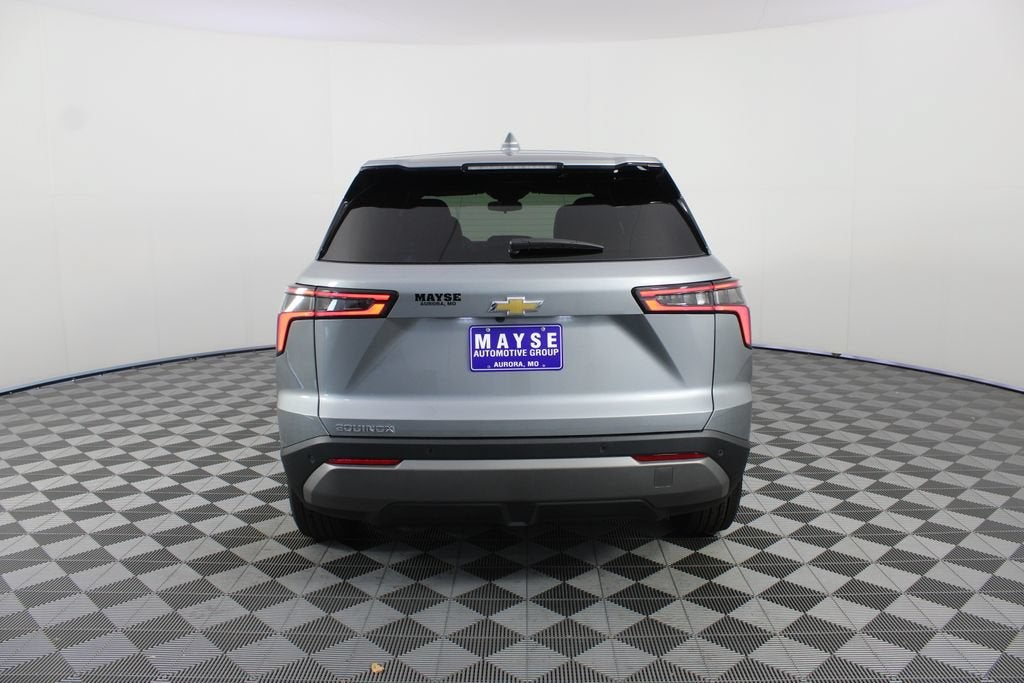 2027 Chevrolet Equinox LT - Photo 23