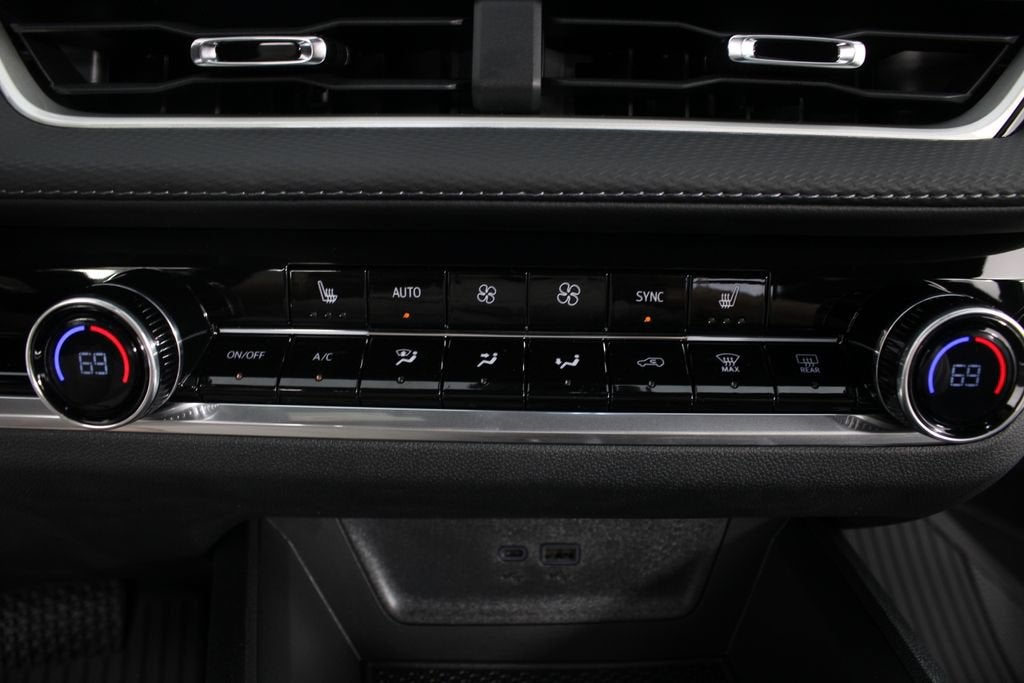 2027 Chevrolet Equinox LT - Photo 6