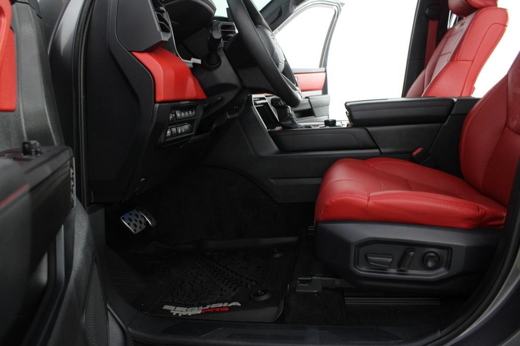 2024 Toyota Sequoia SR5